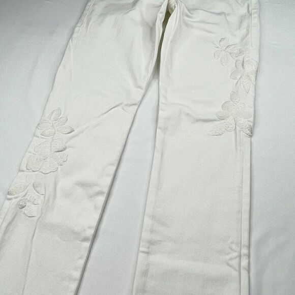 Cabi Slim Boyfriend Floral Embroidery White Jean - Picture 5 of 8